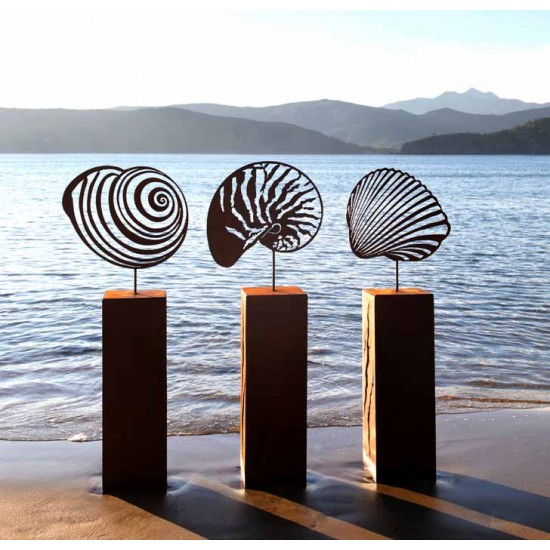 Maritime Deko XL Deko Muschel - Nautilus - groß 47 x 60 cm aus Metall mit Standplatte 
47 x 60 cm
auf Platte 29x29 cm
passt i