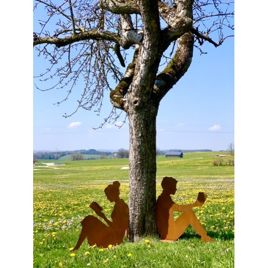 Menschen und Silhouetten Dekofigur lesende Frau mit Buch - Höhe 80 cm - groß 
Höhe 80 cm
Länge 93 cm
aus 3 mm Stahl
mit eine