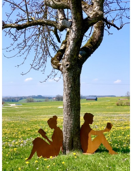 Menschen und Silhouetten Dekofigur lesende Frau mit Buch - Höhe 80 cm - groß 
Höhe 80 cm
Länge 93 cm
aus 3 mm Stahl
mit eine