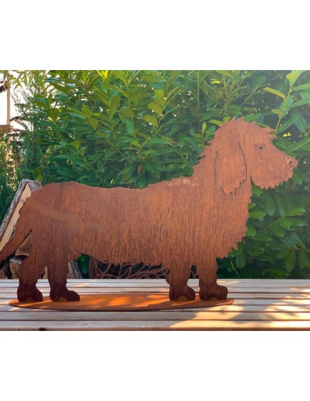 Deko Hunde Deko Rauhaardackel Bastian - Rost Hund Dekofigur - Länge 70 cm 
Hübscher Deko Hund als Rauhaardackel für den Garten 