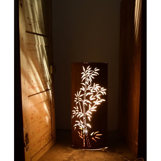 Mandelförmige Säulen Bambus Rostsäule in Mandelform - Höhe 100 cm - Breite 50 cm Diese Rostsäule ist ein Hingucker für alle fern