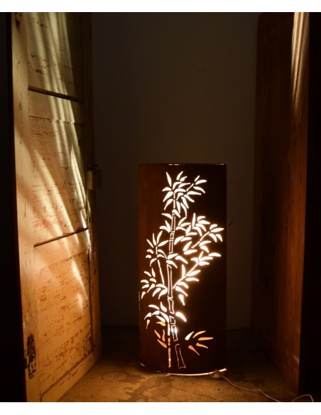 Mandelförmige Säulen Bambus Rostsäule in Mandelform - Höhe 100 cm - Breite 50 cm Diese Rostsäule ist ein Hingucker für alle fern