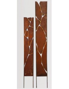 Gartendeko Rost Deko Stele mit Goldrissen zum Stecken - Höhe 150 cm - nach Kintsugi Art 
Höhe 150 cm
Breite 19,6 cm
+ Stäbe c