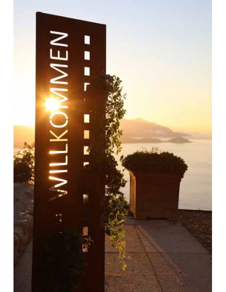 Gartendeko Rost Schmale Sichtschutzwand - Willkommen - mit Quadraten für Hängetöpfe  Höhe 200cm Modern und zeitlos zugleich - di