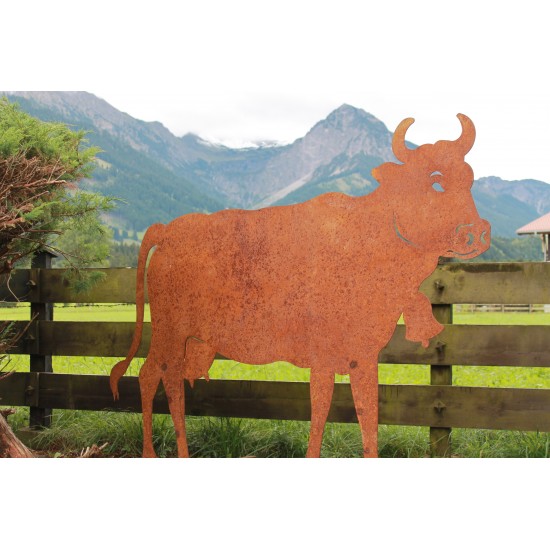 Kühe und Kälber Deko Kuh lebensgroß 140 x 200 cm - Tierfigur für den Garten 
Diese handwerklich gefertigte Deko Kuh ist eine le