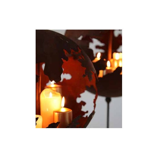 30 cm Kugeln Risskugel zum Aufhängen KG d 30cm 

Moderne Risskugel aus stabilem Metall - wird aus 2 Kugelhälften zusammengschw