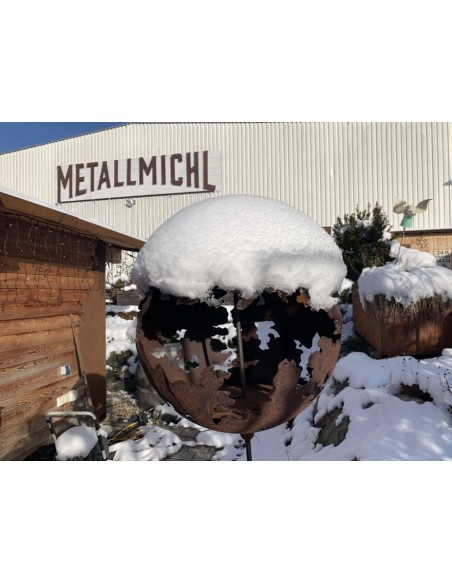 50 cm Dekokugeln in Rost Optik Risskugel Ø 50 cm  auf Podest mit Stab 
Kugel 50 cm Durchmesser
Höhe 170 cm
Podest 40 cm x 40 