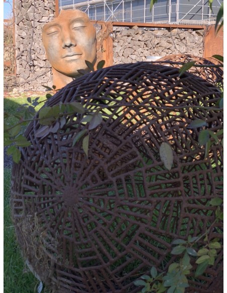 Metallkunst XXL XL Deko Kugel - Coureges -  Durchmesser 100 cm Edelrost Gartenkugel 
Aussergewöhnliche Kugel aus hunderten ei Metallkunst XXL XL Deko Kugel - Coureges -  Durchmesser 100 cm Edelrost Gartenkugel 
Aussergewöhnliche Kugel aus hunderten ei