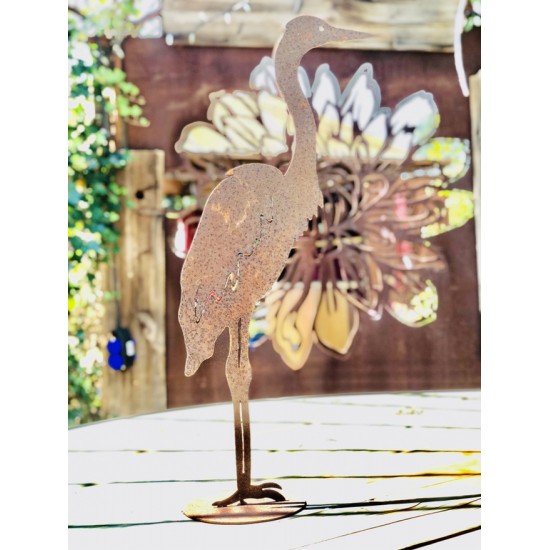 Adler, Falke und Reiher Rost Reiher stehend auf Platte, Höhe 72 cm Der Edelrost Fischreiher ist ein wundersch&ouml;nes Gartendek