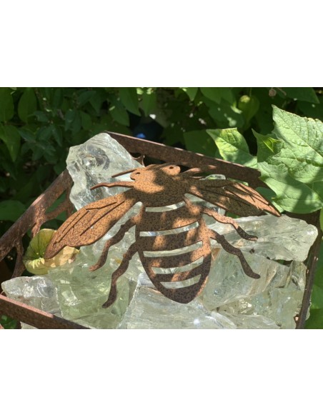 Käfer - Biene und Co als Gartendeko Figuren XL Deko Biene gebogen Metall - 20 cm breit 
Breite 20 cm
Länge 13 cm
Diese Biene 