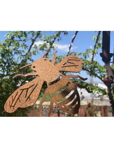 Käfer - Biene und Co als Gartendeko Figuren XL Deko Biene gebogen Metall - 20 cm breit 
Breite 20 cm
Länge 13 cm
Diese Biene 