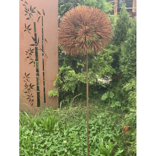 Blumen und Bäume Charmante Blume als Gartenstecker - 140 cm hoch Blütenhalbkugel mit sprießenden Metallstäben als Blüte.

Gesa