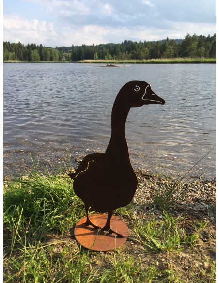 Enten und Gänse Deko Gans Metall - stehend von Vorne 60 cm hoch Diese lustige Ente scheint direkt in Deinen Garten watscheln zu  Enten und Gänse Deko Gans Metall - stehend von Vorne 60 cm hoch Diese lustige Ente scheint direkt in Deinen Garten watscheln zu