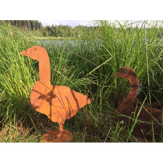 Frühlingsdeko Deko Gans Gartenfigur Metall - stehend seitlich - Höhe 60 cm 
Höhe 60 cm,
auf Bodenplatte
