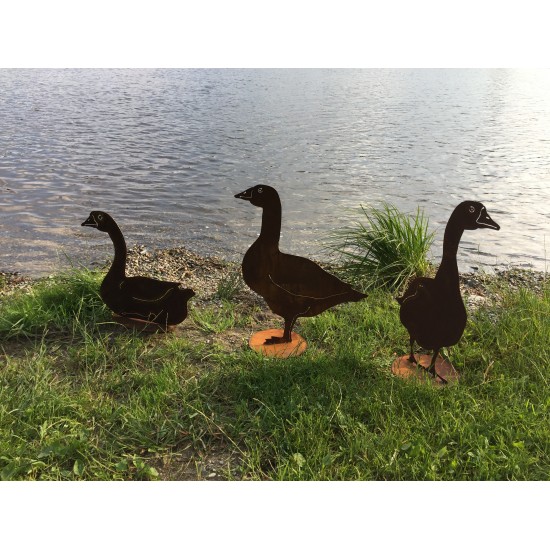 Frühlingsdeko Deko Gans Gartenfigur Metall - stehend seitlich - Höhe 60 cm 
Höhe 60 cm,
auf Bodenplatte
