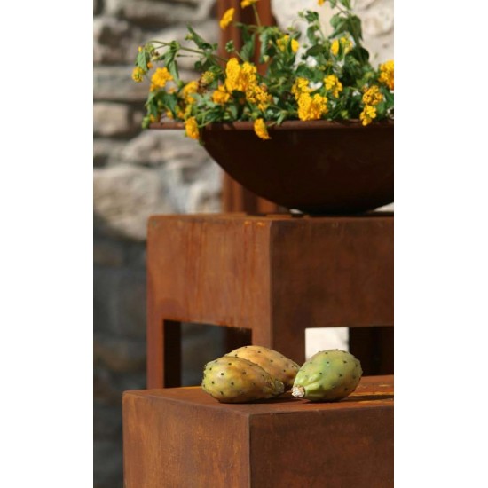 Gartendeko Rost Edelrost Gartentisch aus 2 mm Stahl, Höhe 100 cm - Grundfläche 35 x 35 cm 
Tischfläche 35 x 35 cm
Höhe 100 cm