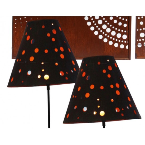 Gartendeko Rost Windlicht Dots mit Zwischenboden und Hülse - 29 cm Ø - groß 
Dieses schöne Windlicht ist kompatibel mit einem 8