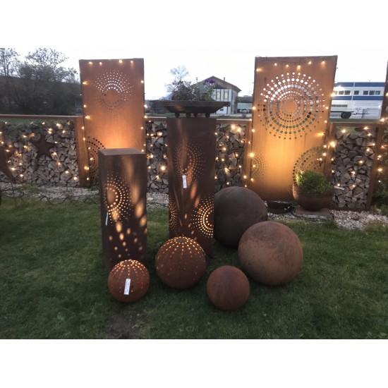 30 x 30 cm DOT - Rostsäule - Punkte Muster über Eck Höhe 125 cm Große Rostsäule 125 cm mit Pünktchen und Kreisen "DOT" Säule

