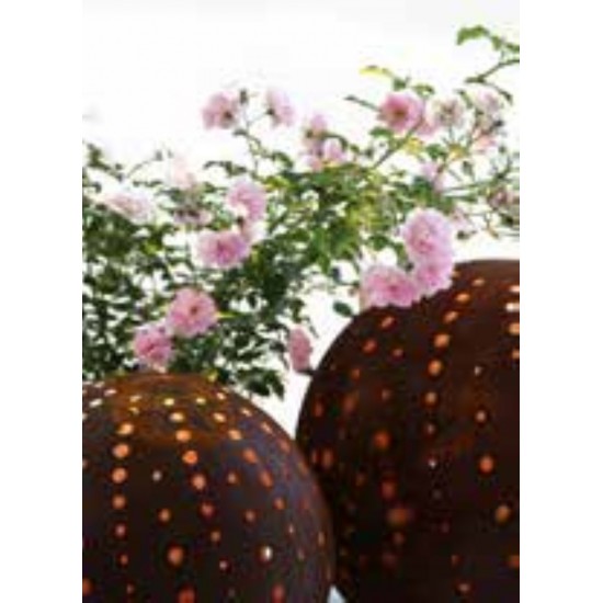 40 cm Kugeln Kugel ganz Ø 40cm mit Pünktchenmuster u. Öffnung - Dots 
Kugel ganz mit Pünktchenmuster u. Öffnung
in einem vom H