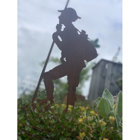 Gartendeko Rost Dekofigur Wanderer - Toni - Bergsteiger Rost Metall Höhe 50 cm 
Höhe 50


Breite 30 cm
