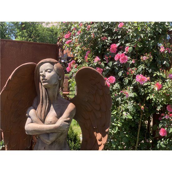 Steinguss Engel - ELOA - mit Rosteffekt, 168 cm hoch