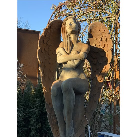 Steinguss Engel - ELOA - mit Rosteffekt, 168 cm hoch