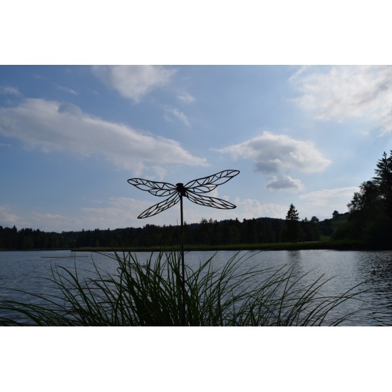 Tierstecker Edelrost Libelle - Dragonfly - mit Auschnitten Gartenstecker, Breite  cm 
Dieser Gartenstecker mit einer XXL Libell