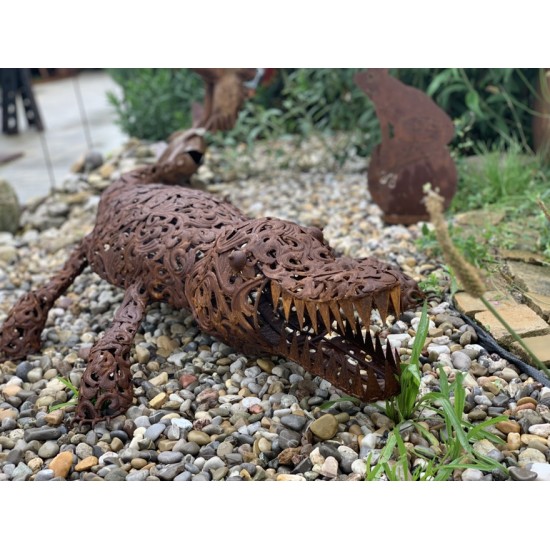 Start Gartenfigur Krokodil lebensgroß aus Metall - 128 cm 
Länge 128 cm
Breite 35 cm
Höhe 25 cm