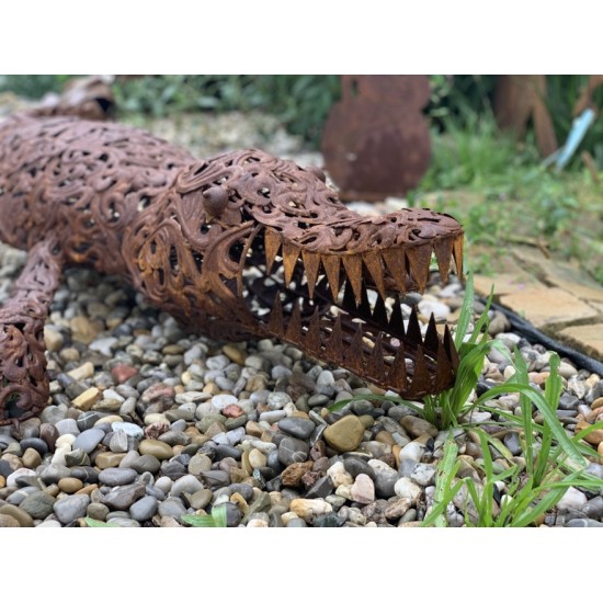 Start Gartenfigur Krokodil lebensgroß aus Metall - 128 cm 
Länge 128 cm
Breite 35 cm
Höhe 25 cm
