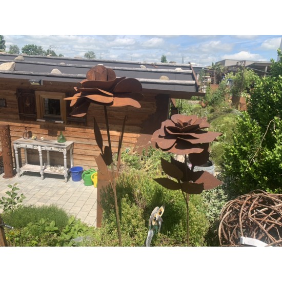 Rosen Gartenstecker Rose Ø 20 cm - ca. 85 cm Höhe - klein 
Höhe: ca 85 cm
Ø Blüte: ca 20 cm
