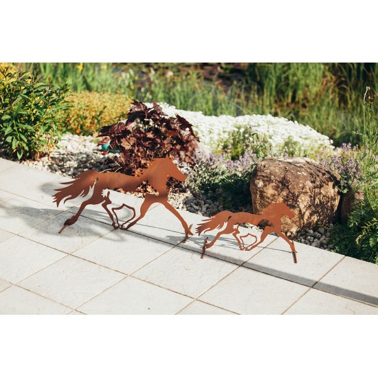 Elegant Trabende Stute 35cm Hoch - 61cm Lang (groß)