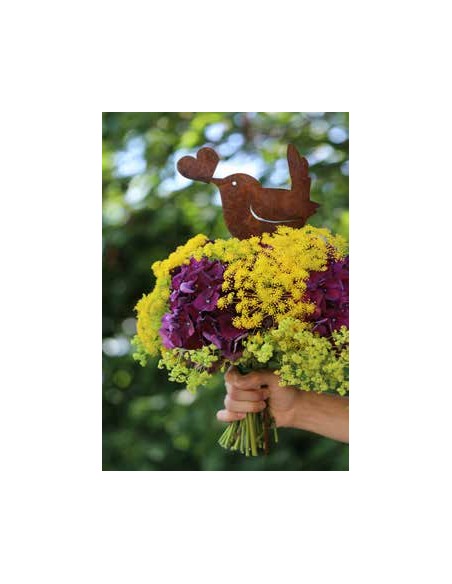 Vögelchen mit Herz im Schnabel als Gartenstecker - klein 
Höhe 12 cm
Breite 10 cm
Stablänge 25 cm