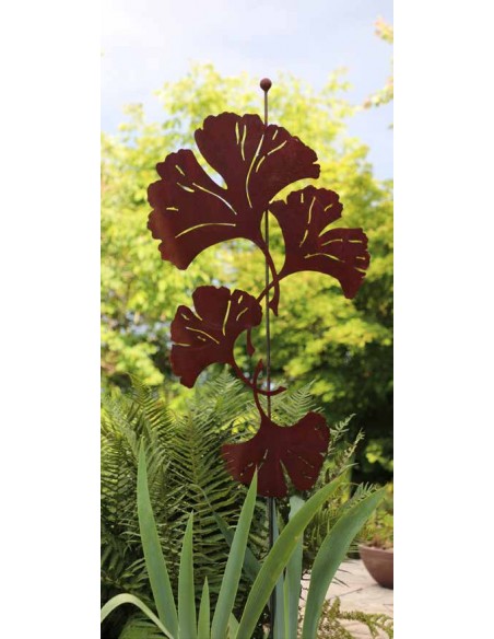 Beliebte Gartendeko aus Edelrost - Ginkgo Blätter auf einem Stab - Dekorationen für den Garten