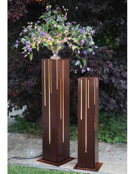 Skylight - klein 
Höhe 100 cm
Grundfläche 20x20 cm
Platte 29x29 cm