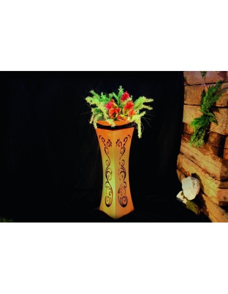 taillierte Säulen Säule Tailiert Ornament mit Brennbehälter Produktdetails:
Höhe: 100 cm
Breite: 30 x 30 cm
mit Brennbehälter fü