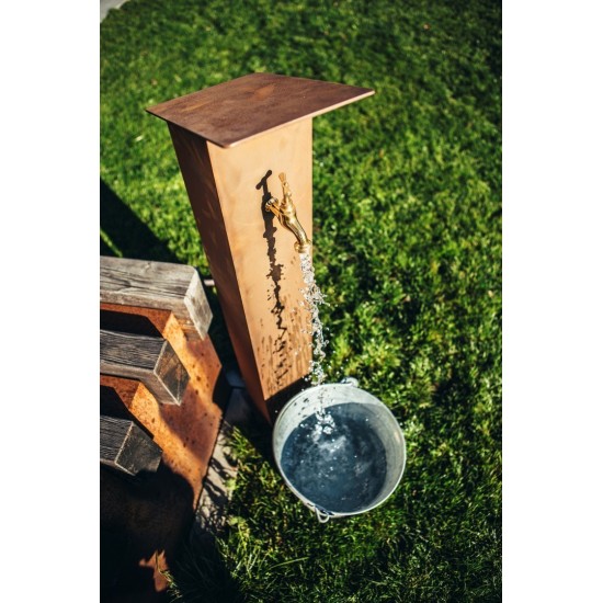 Wasserzapfsäule aus Metall