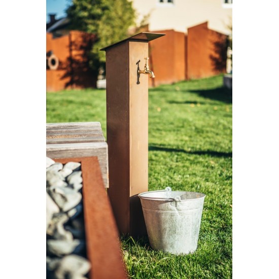 Wasserzapfsäule für den Garten aus Edelrost - kein Cortenstahl