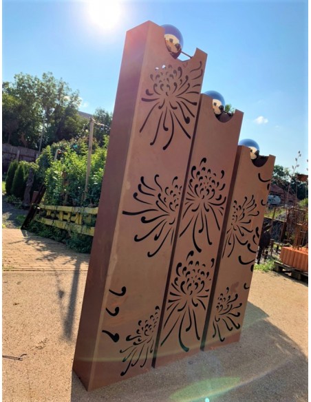 Skulpturen für den Garten mit Pusteblumen muster aus Rost