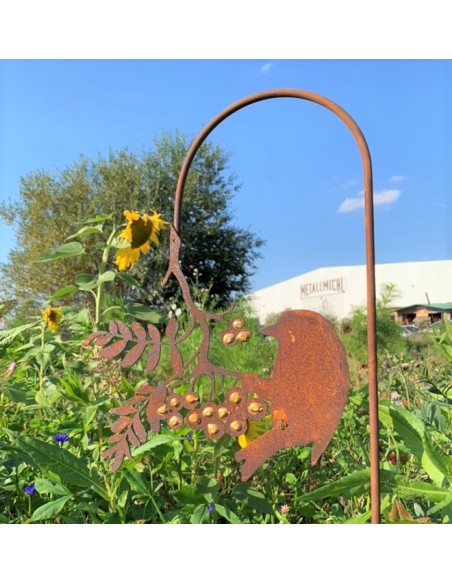 rostige Deko für den Garten im Blumenbeet und Sonnenblumen - Edelrost Gartenstecker - kein Corten