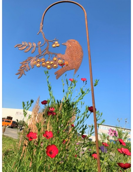 Gartendeko Naturdeko Gartenstecker Vogel auf Ast mit Goldpunkten als Verzierung