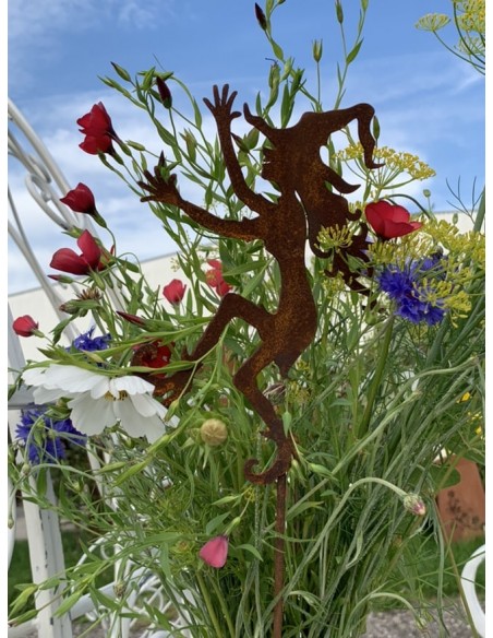 Hexen, Elfen, Drachen und Mystisches Tanzende junge Hexe als Gartenstecker - mini - Höhe 18 cm Eine junge tanzende Hexe als Beet