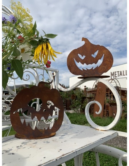 Herbstdeko Halloween Kürbis - A 21x21 cm Kürbiskopf aus Edelrost auf einer Standplatte zum beschmücken für Deine Herbstdeko. Die