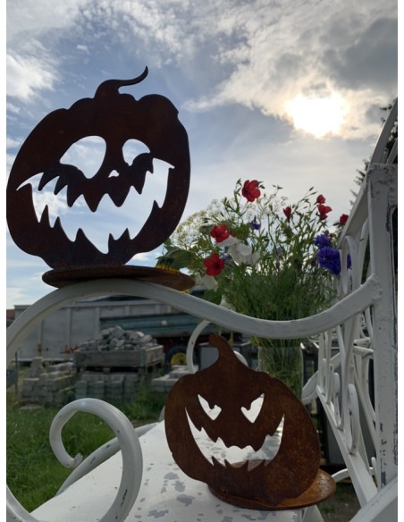 Herbstdeko Halloween Kürbis - E 21 cm breit Der Extra-Böse Kürbis wirkt im Kerzenschein einfach nur klasse! Ein echter Hingucker