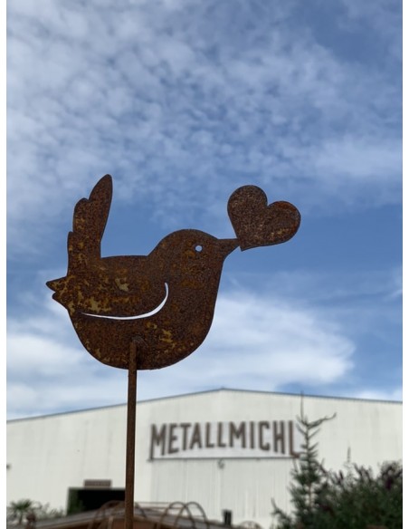 Vogel Deko Vögelchen mit Herz im Schnabel als Gartenstecker - klein 37 cm Gesamthöhe Dieser kleine Gartenstecker mit einem süßen