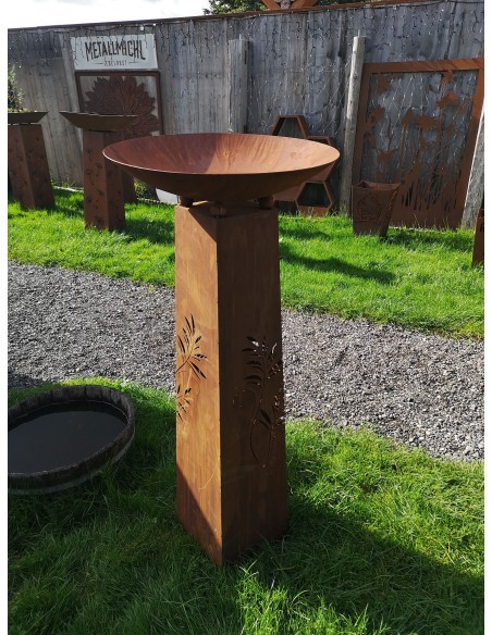 Farn Serie Konusgefäß -Farn -  Höhe 120 cm Höhe 120cm
mit 4x Stahlkugeln Ø40mm
oben kann eine passende Pflanzschale (siehe Zub