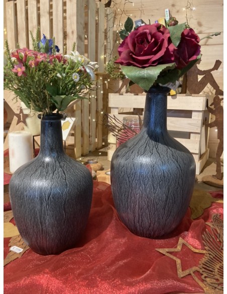 Start Flaschenvase sofia - Höhe 26 cm Flaschenvase aus dickem Glas mit einem sehr schönen Farbverlauf in grau/schwarz.

Höhe 3