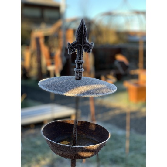 Vogel Deko Vogel Futterstelle mit Dach als Gartenstecker 140 cm hoch Diese elegante Vogelfutterstelle kannst Du als Vogeltränke 