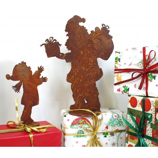 Weihnachtsdeko Aussen Winterfigur Deko Junge Benjamin Höhe 19 cm 
Unser Benjamin wartet auf den Weihnachtsmann, Freudig greift 