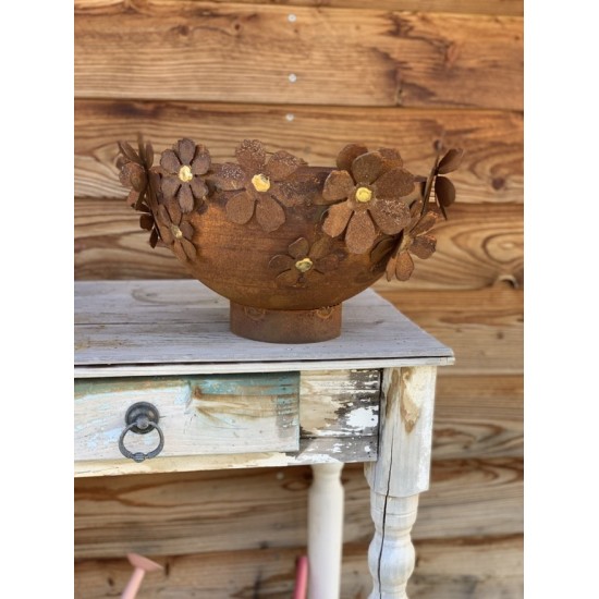 Pflanzgefäße + Schalen + Kronen Rost - Halbkugelschale mit Goldblüten - Blütentraum 
Edelrostschale mit Messingblüten
Durchmes