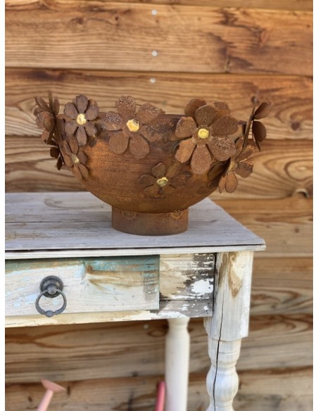 Pflanzgefäße + Schalen + Kronen Rost - Halbkugelschale mit Goldblüten - Blütentraum 
Edelrostschale mit Messingblüten
Durchmes